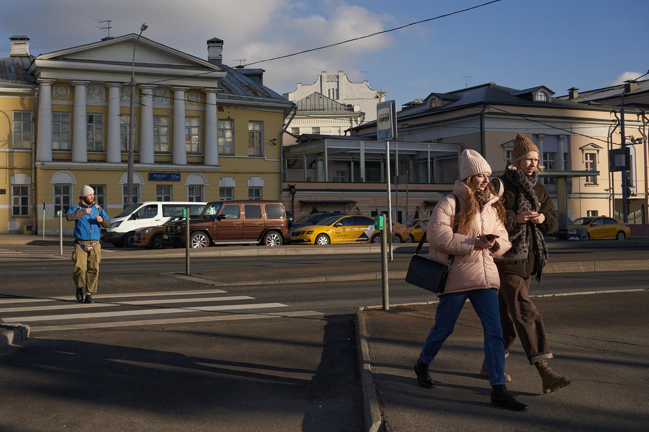 Москвичей предупредили о рекордно высоком давлении