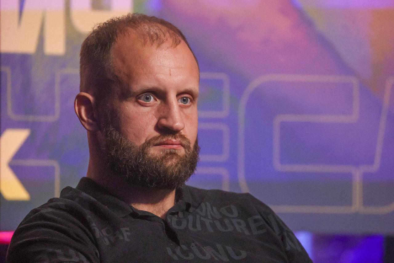 Младший брат Федора Емельяненко шьет защитные костюмы в колонии в Белгородской области