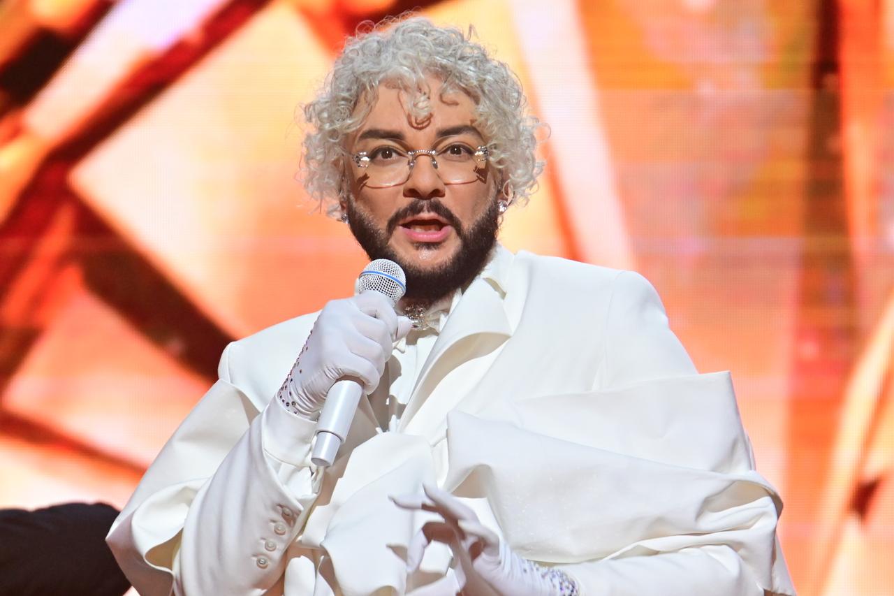 «В волосах, глазах и перьях!» Россиянин рассказал о двух странных историях с Филиппом Киркоровым