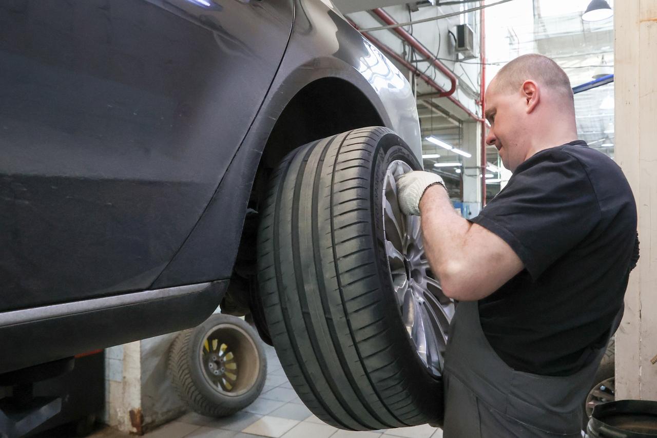 Москвичам разрешили поменять резину