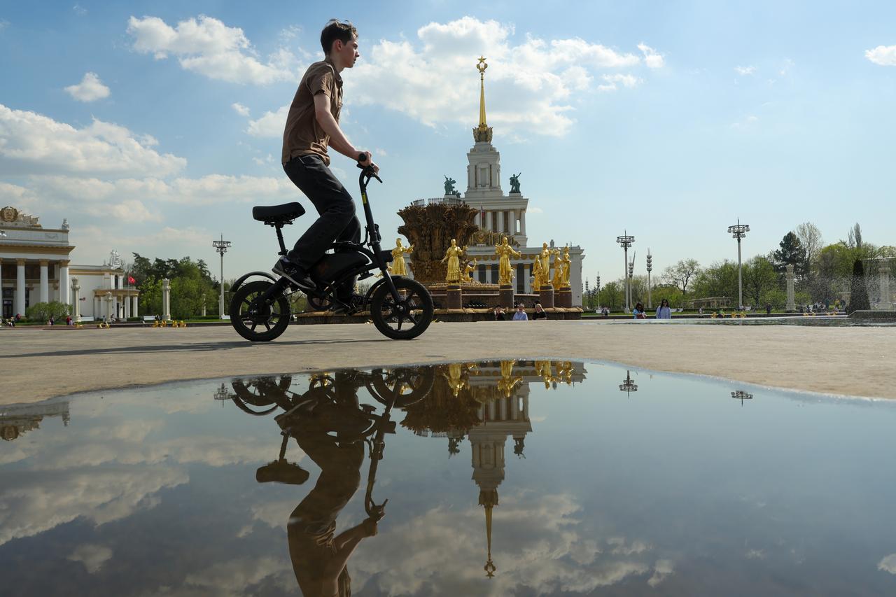 Апрель в Москве завершится холодным аккордом с заморозками
