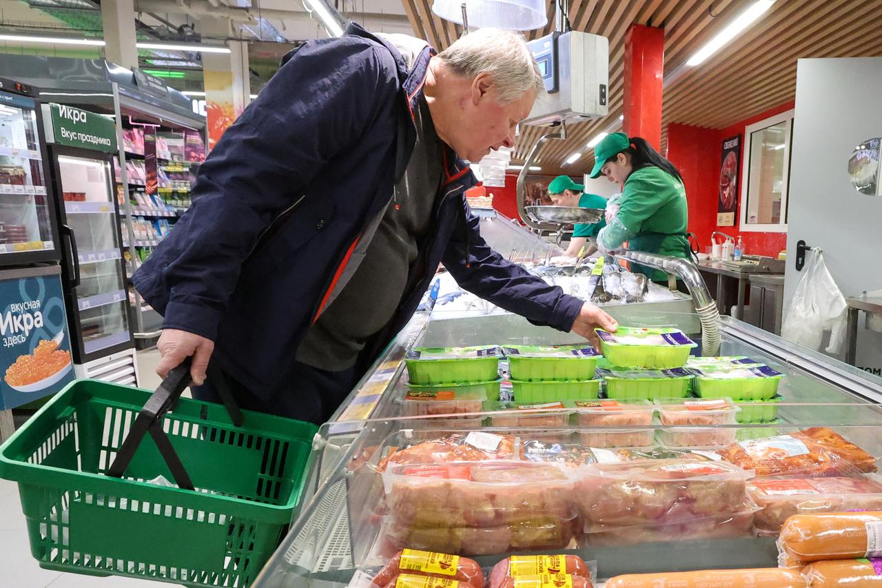 Офтальмолог назвала опасные для зрения продукты