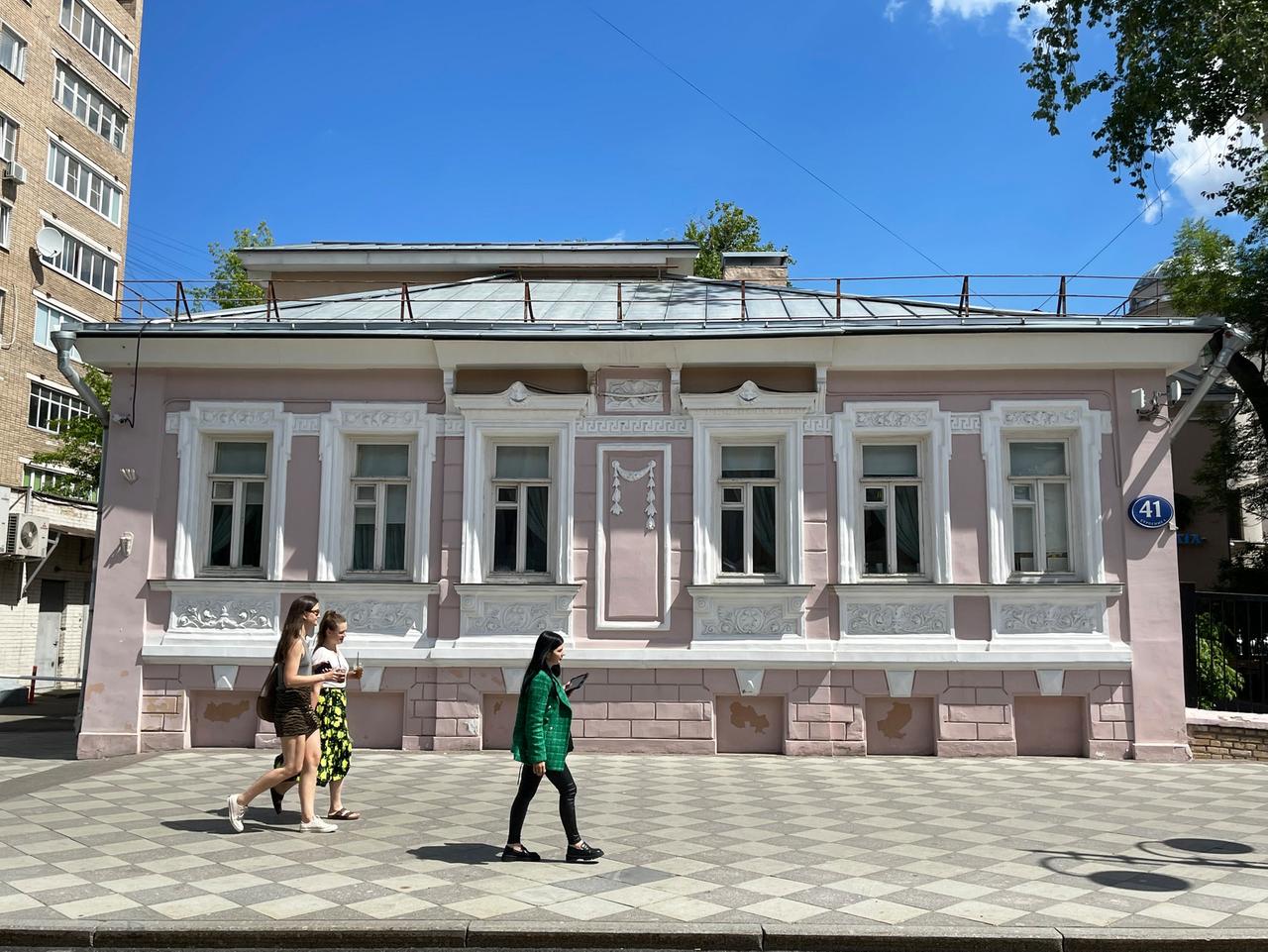 Москва может потерять еще два старинных особняка. Теперь — на Пятницкой