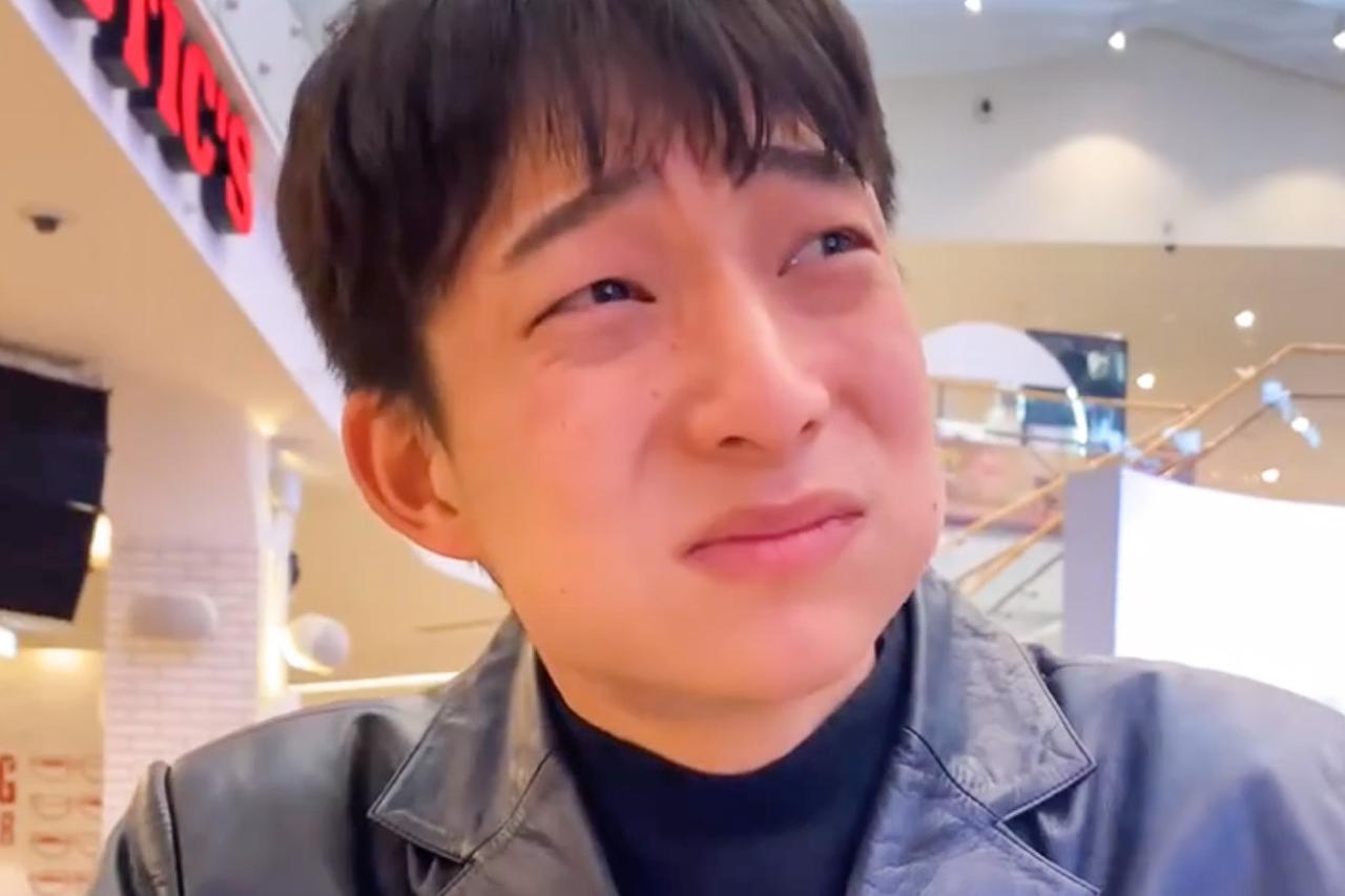 Японец попробовал московские роллы. Его стало жаль