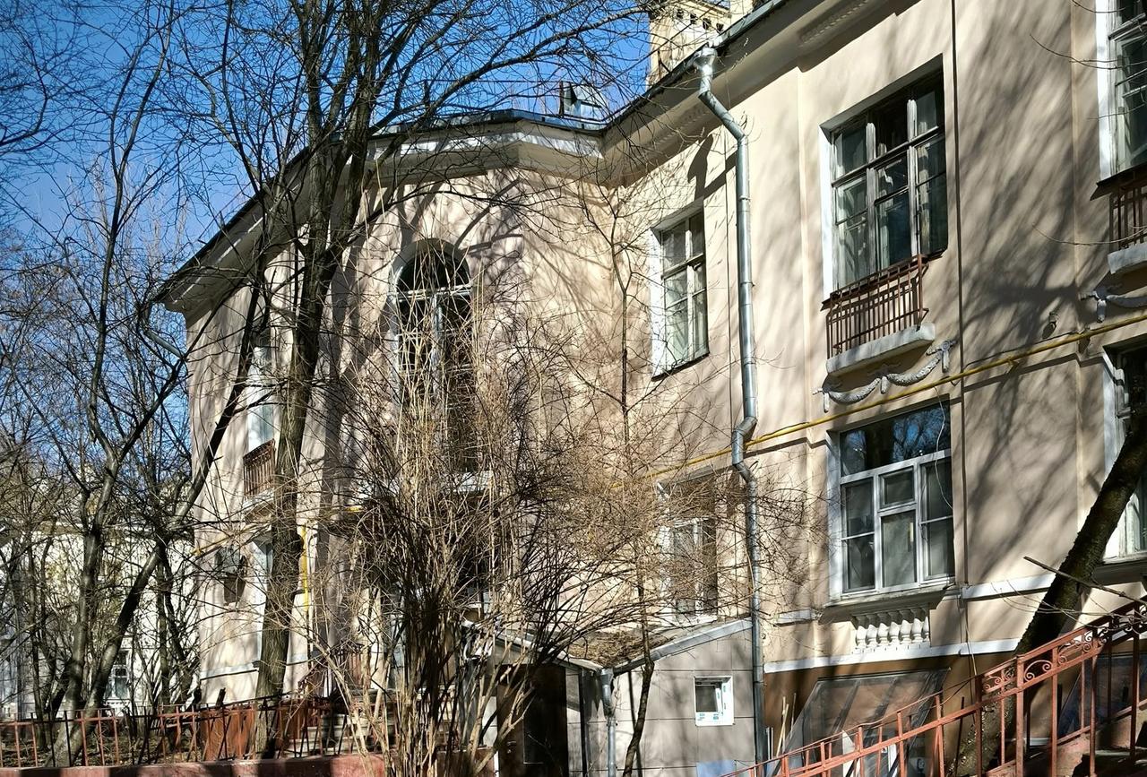 «Машина времени в 1950-е». Москвичи обсудили судьбу поселка физиков в Черемушках