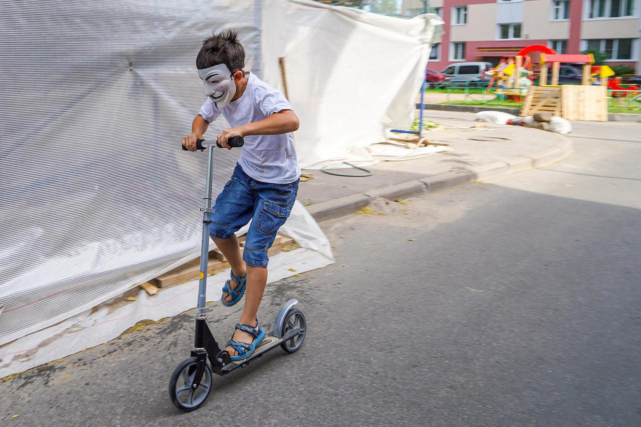 Родителей призвали разрешить детям ничего не делать в июне