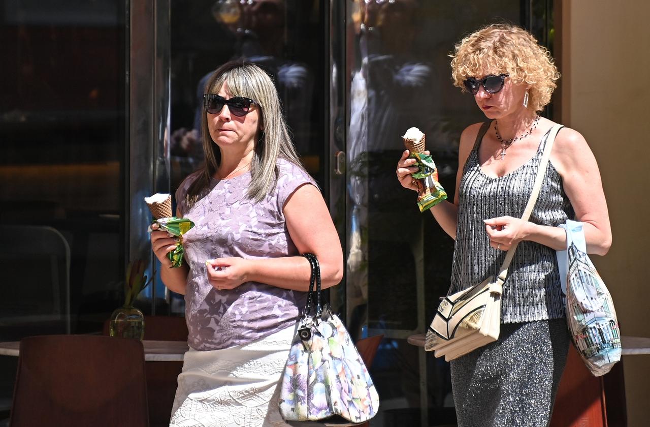 Дорогое удовольствие. В России взлетели цены на мороженое