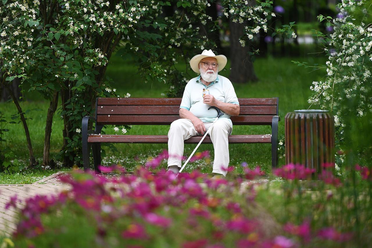 Холостякам не страшна деменция. Они сталкиваются с ней в два раза реже женатых людей