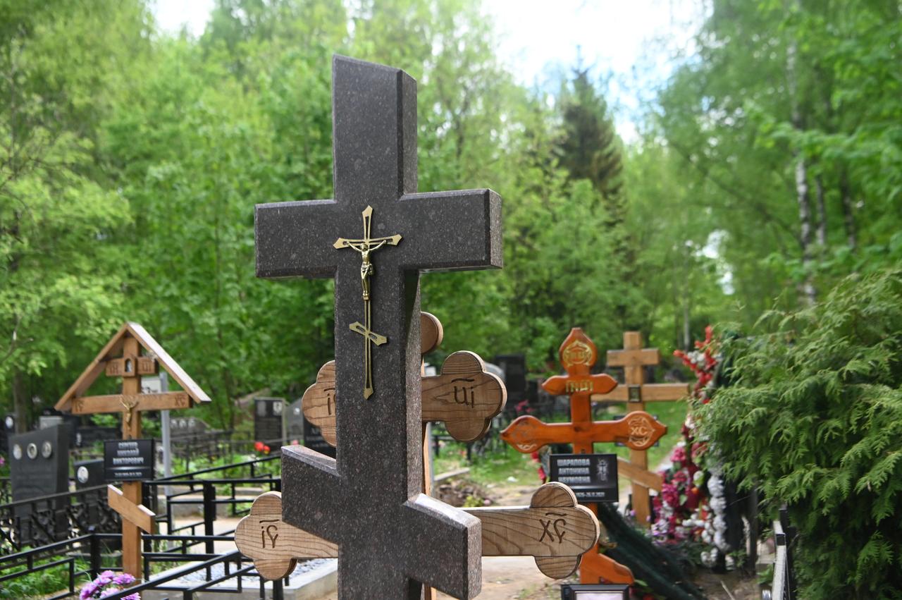 Тела отца и сына нашли на кладбище в Подмосковье