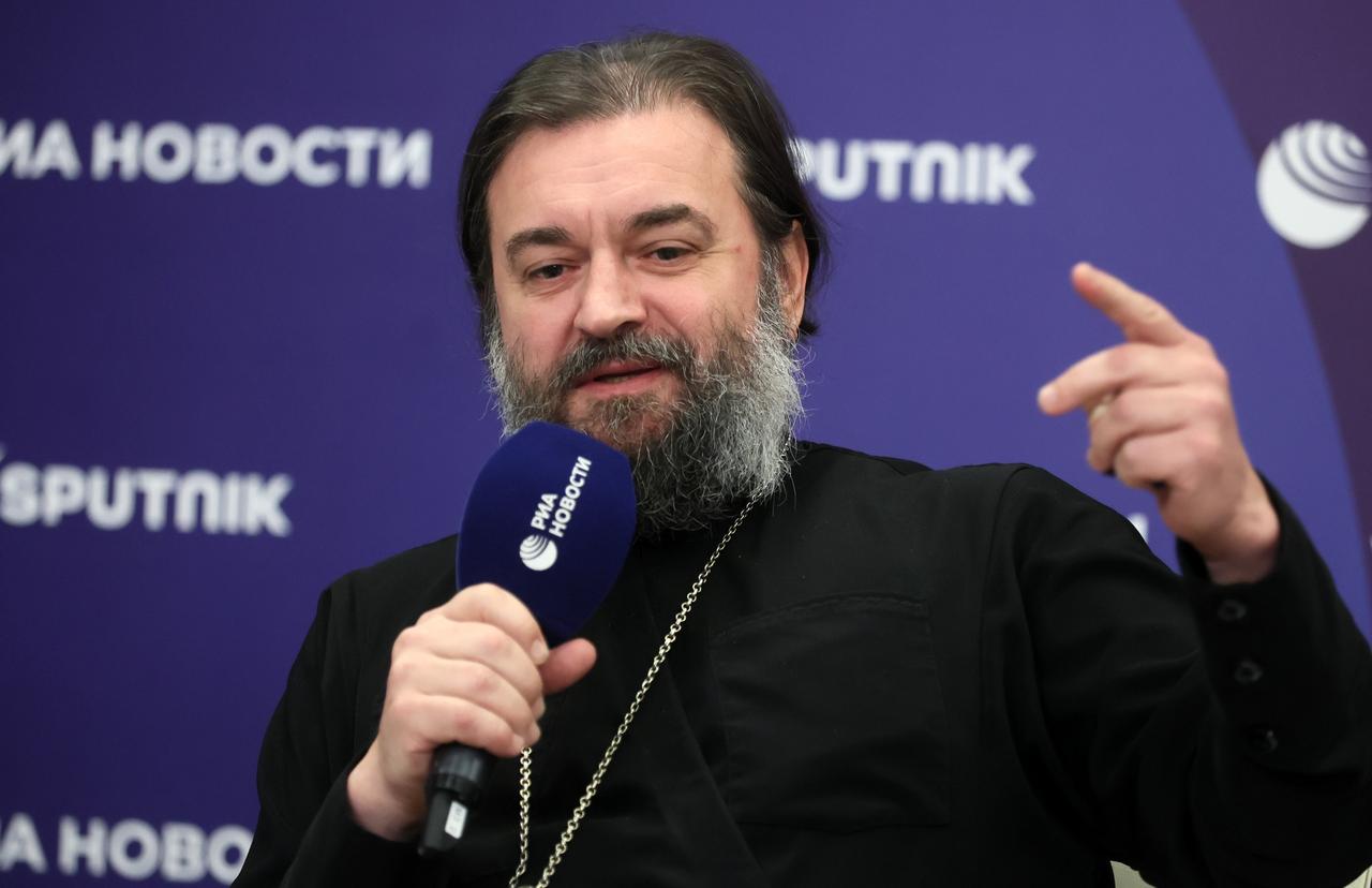 Православие против «мегаполиса с героином и триппером». Протоиерей Андрей Ткачев призвал обращать в свою веру иностранных студентов