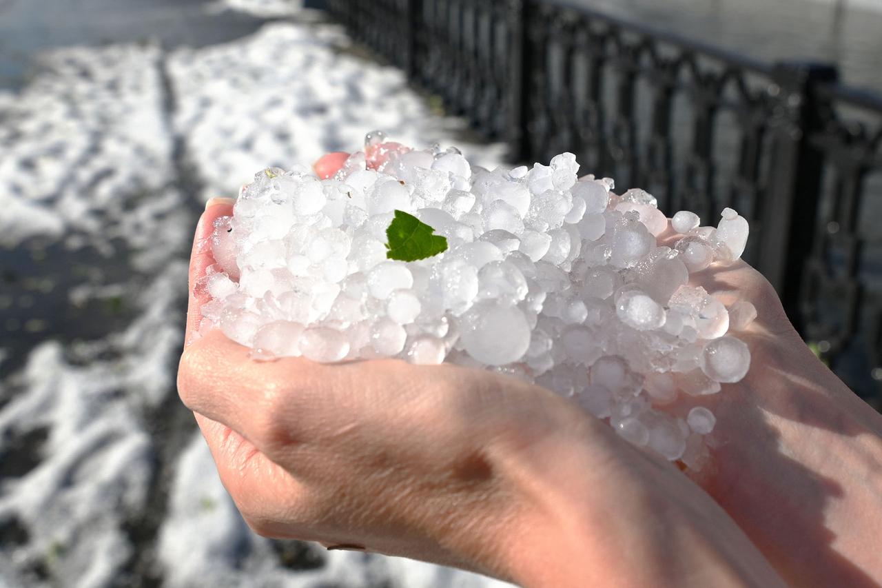 В Подмосковье появились сугробы