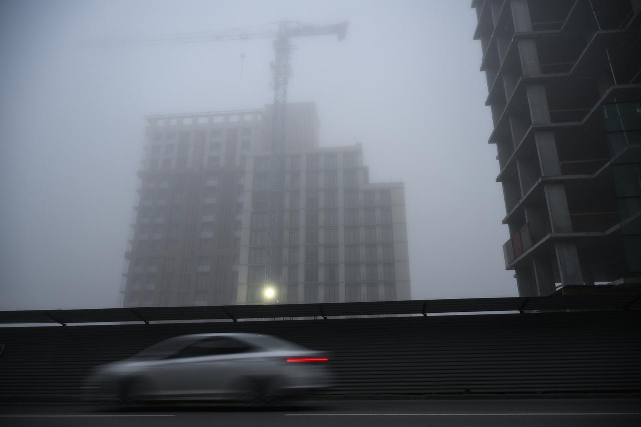 МЧС предупредило водителей о тумане в Подмосковье