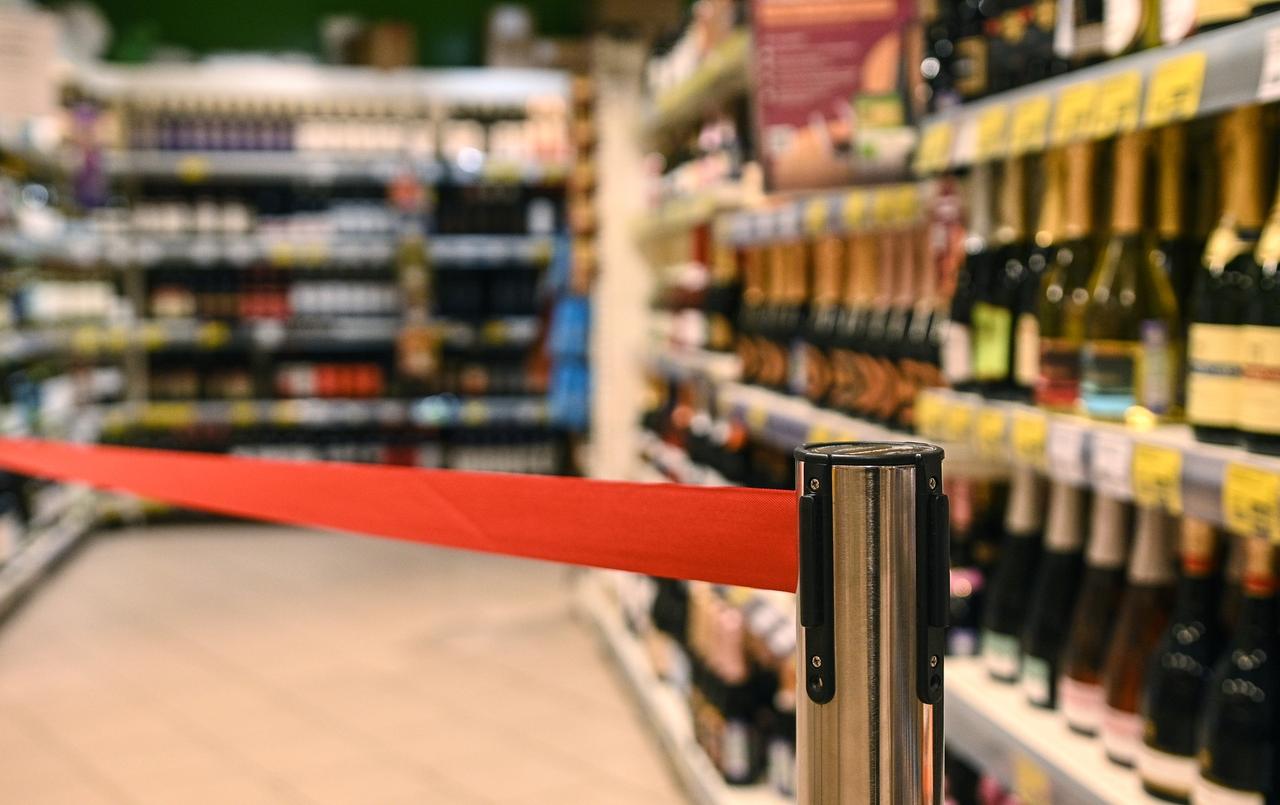 В Подмосковье ограничили продажу алкоголя во дворах многоквартирных домов