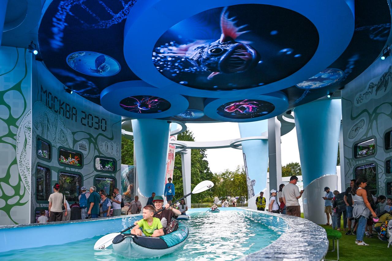 В рамках программы мэра Москвы «Мой район» продолжил работу павильон «Биом»