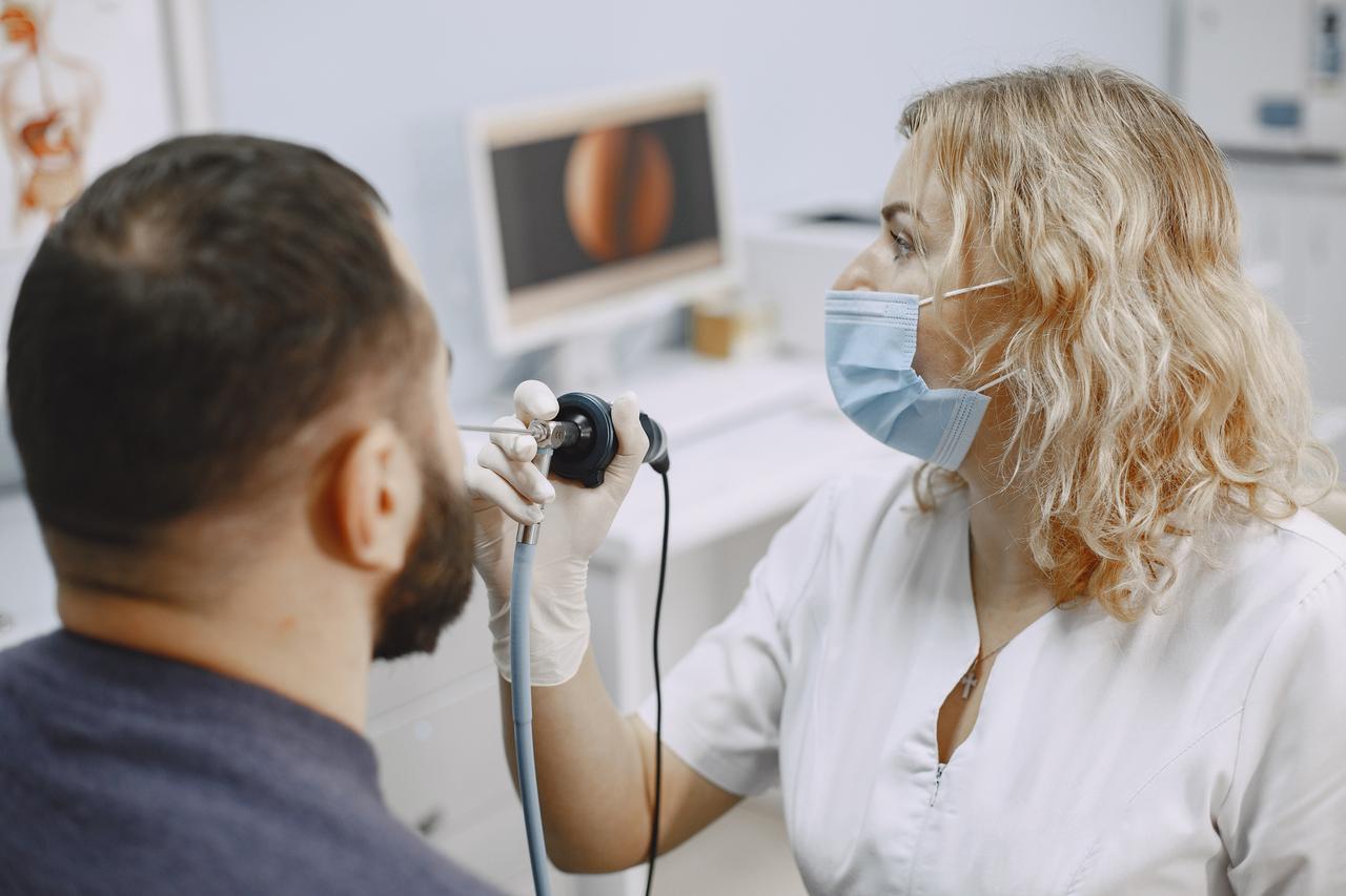 У жителя Подмосковья выросли собственные «сережки» на мочке