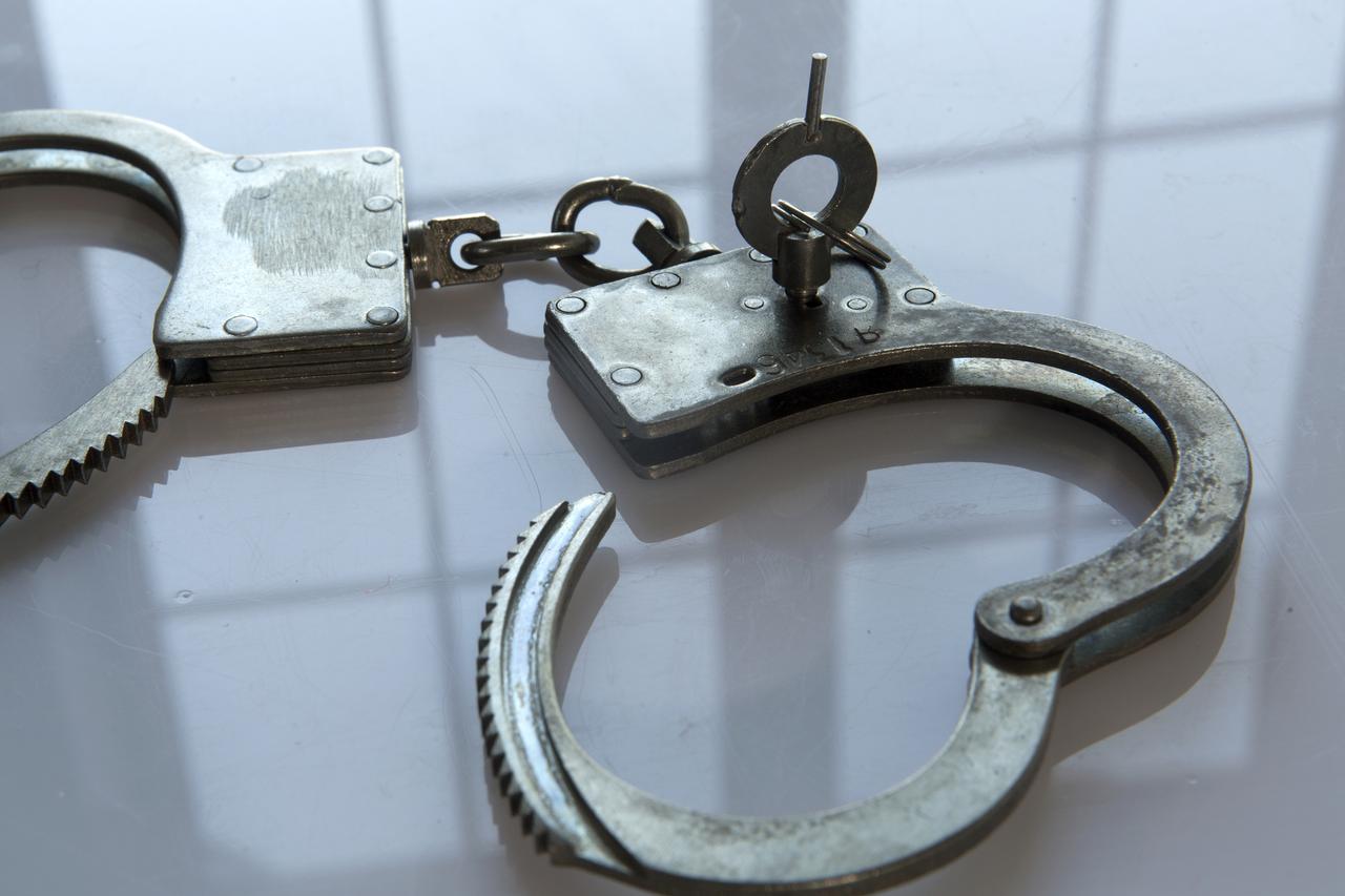 В Москве мошенник похитил у школьницы три миллиона рублей