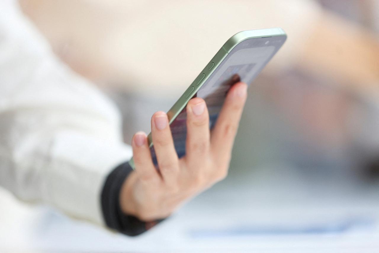 Москвичи массово бросились скупать iPhone 17