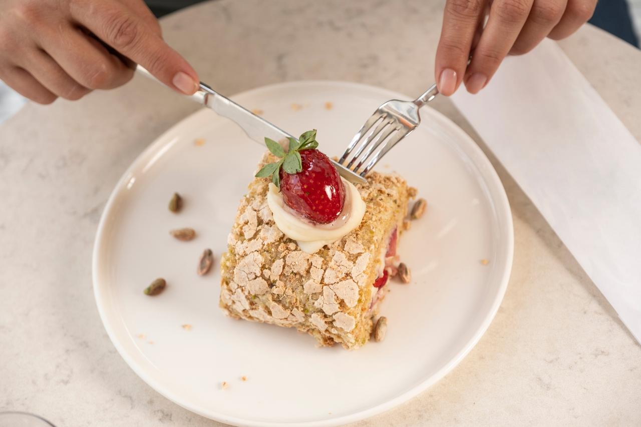 Москвичам рассказали о неожиданной опасности десертов