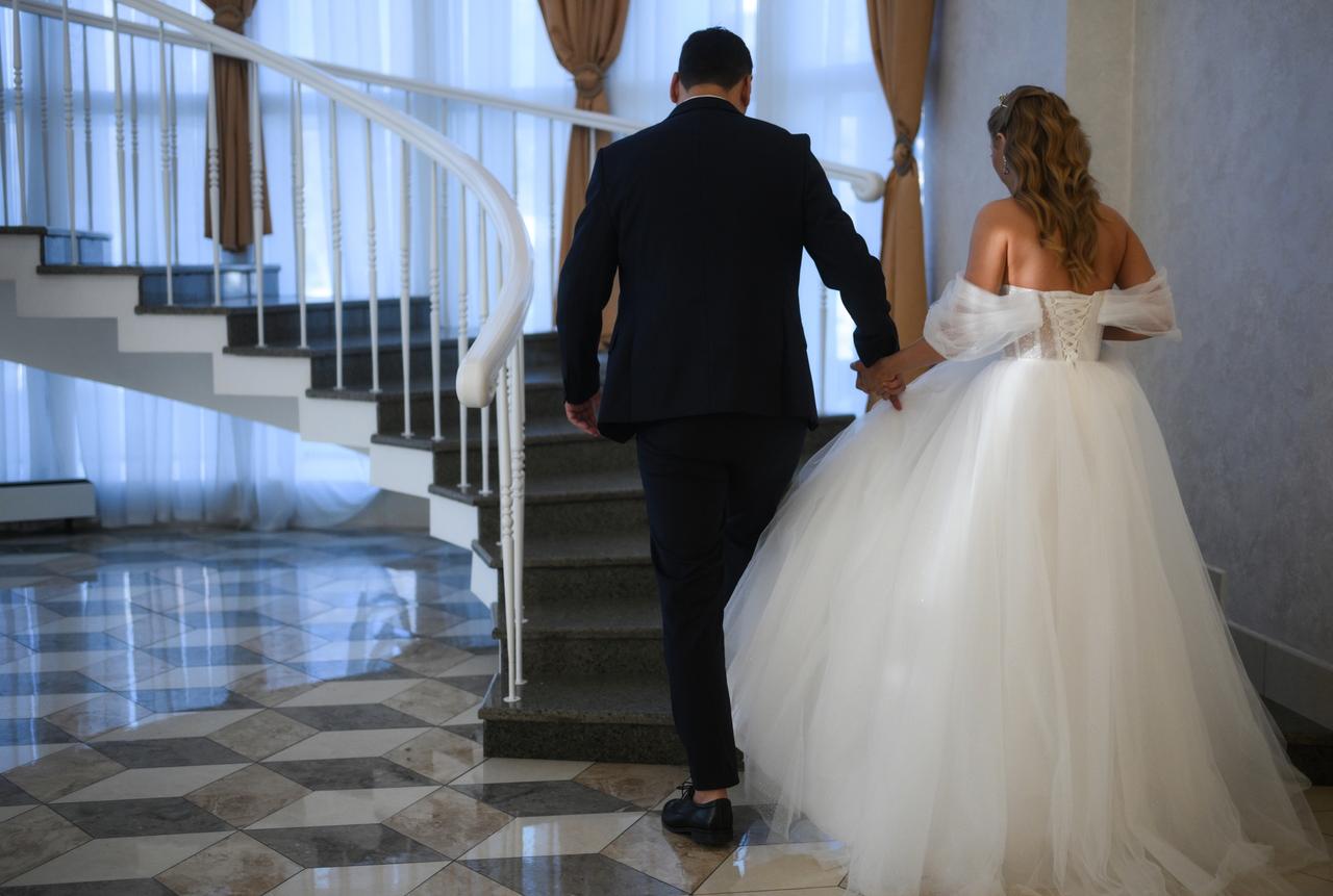 Москвички высказались об идее «успеть выйти замуж до 30»