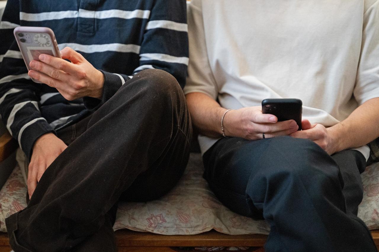 Назван самый популярный среди сотрудников-зумеров в Москве эмодзи