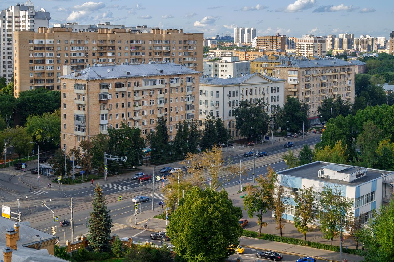Москвичей возмутили непристойные медведи во дворе