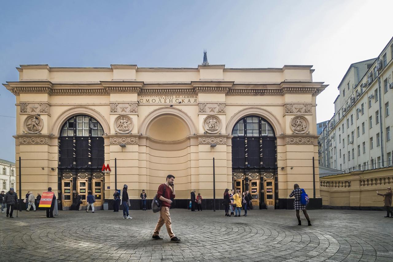 У москвичей появится памятник запятым и кавычкам