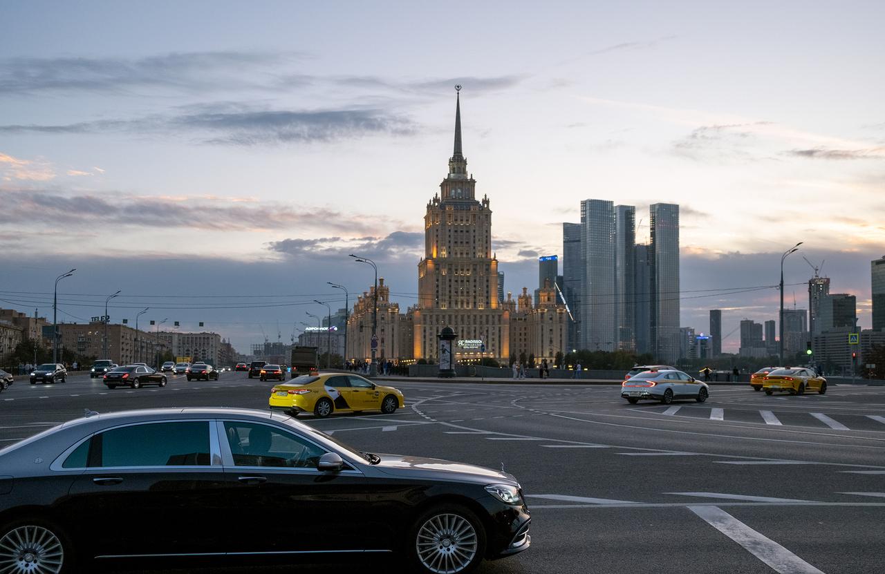 Собянин заявил о двигающих Москву вперед высоких запросах горожан