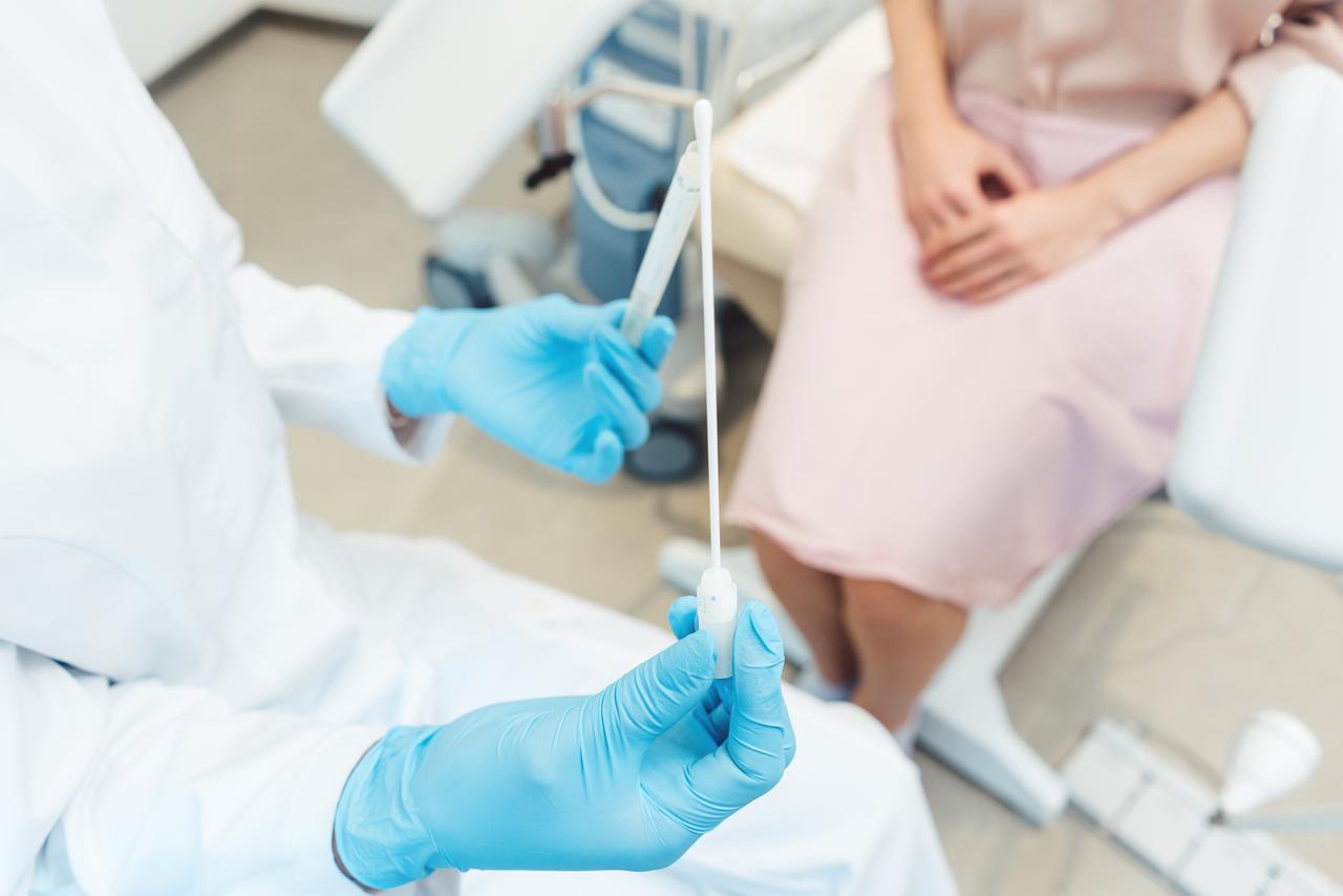 Гинеколог сделал обидное предложение 25-летней москвичке перед операцией