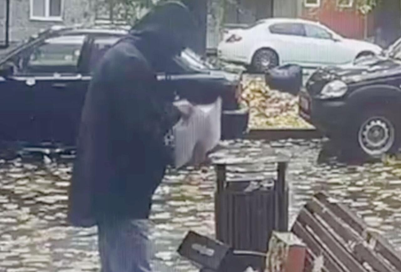 Мошенники заставили московского школьника отдать им отцовский миллион