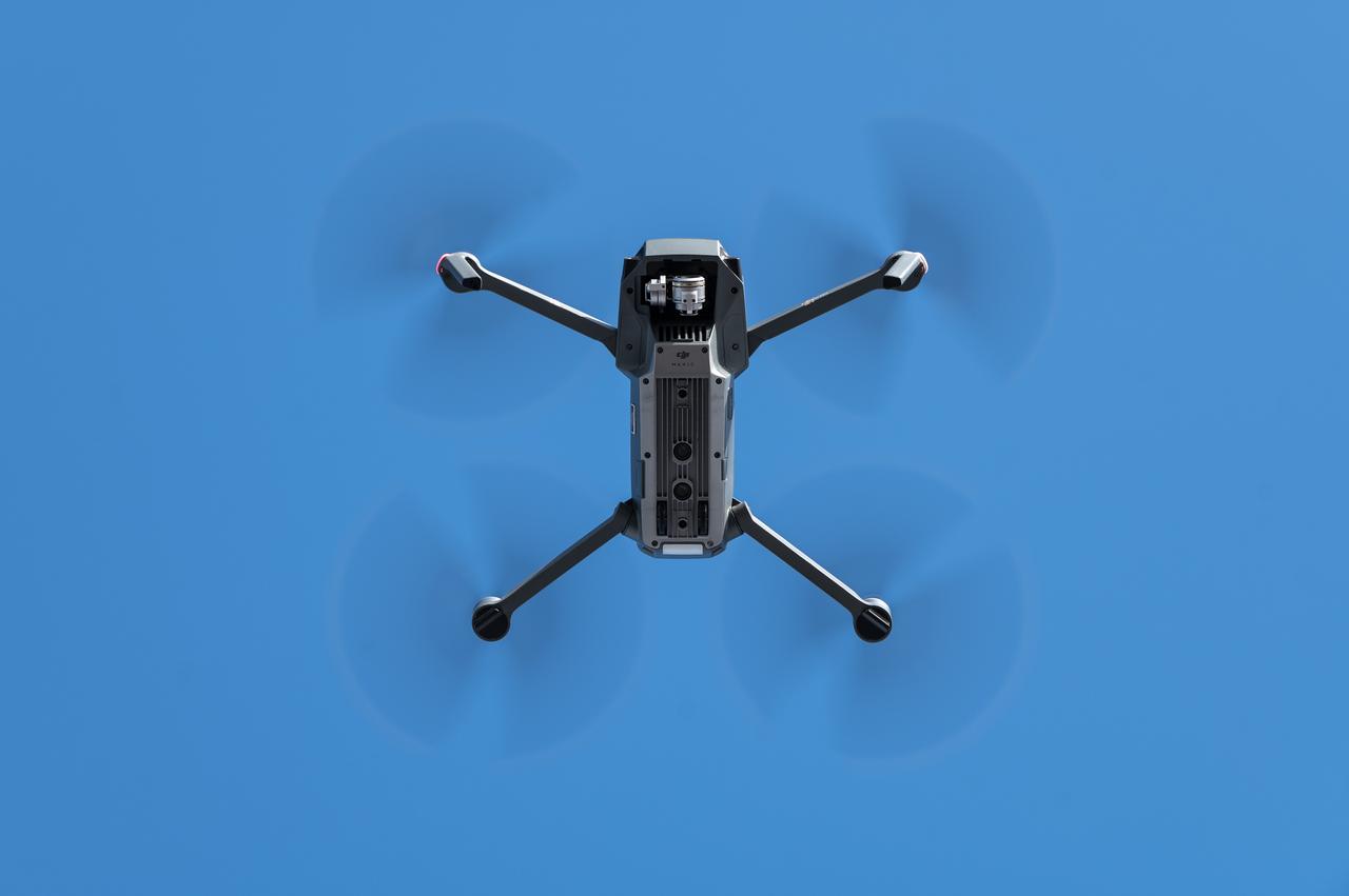 В Подмосковье частный квадрокоптер разбил окно в многоэтажке