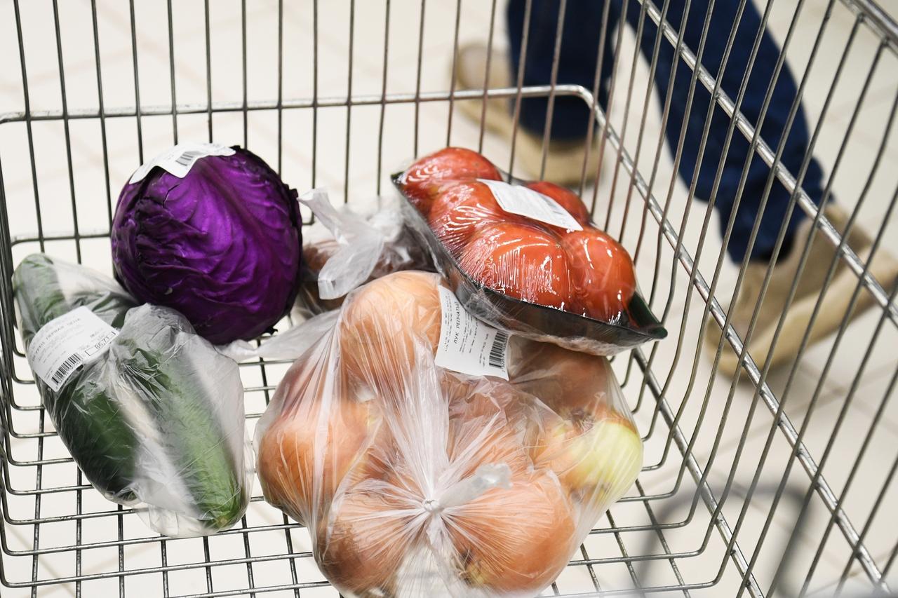 В Подмосковье собрались ввести талоны на еду