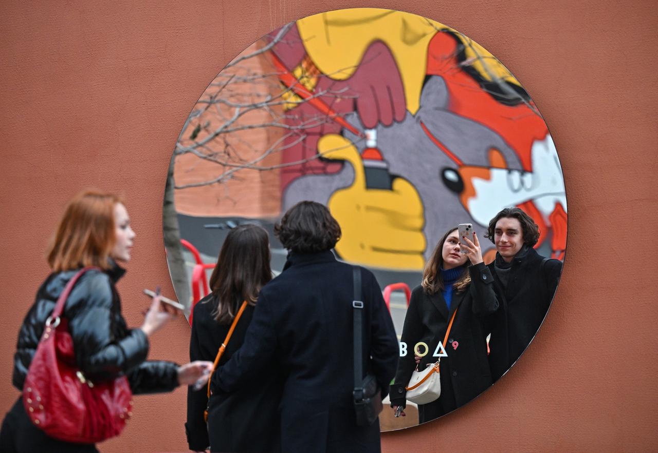 Россияне рассказали о вере в победу добра