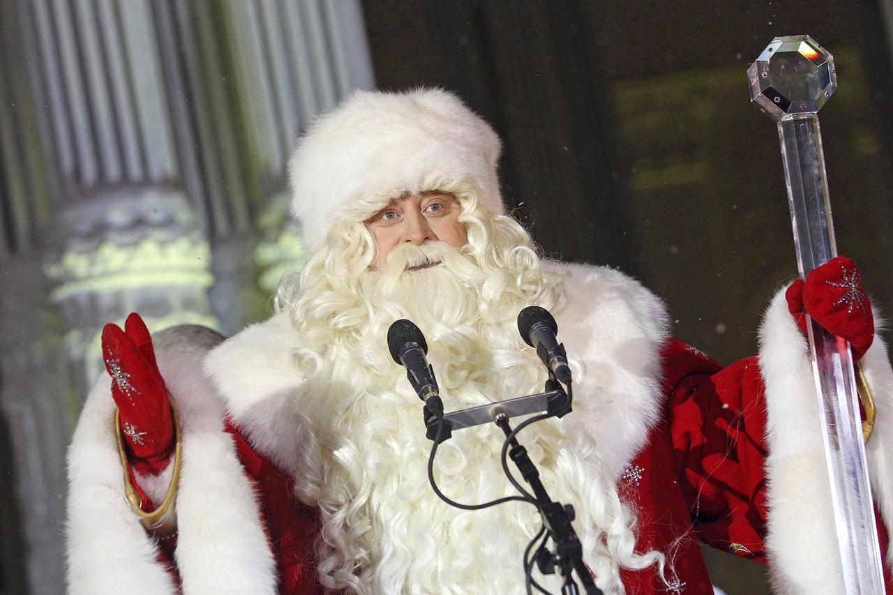 Названа дата открытия новогодней резиденции Деда Мороза в Москве