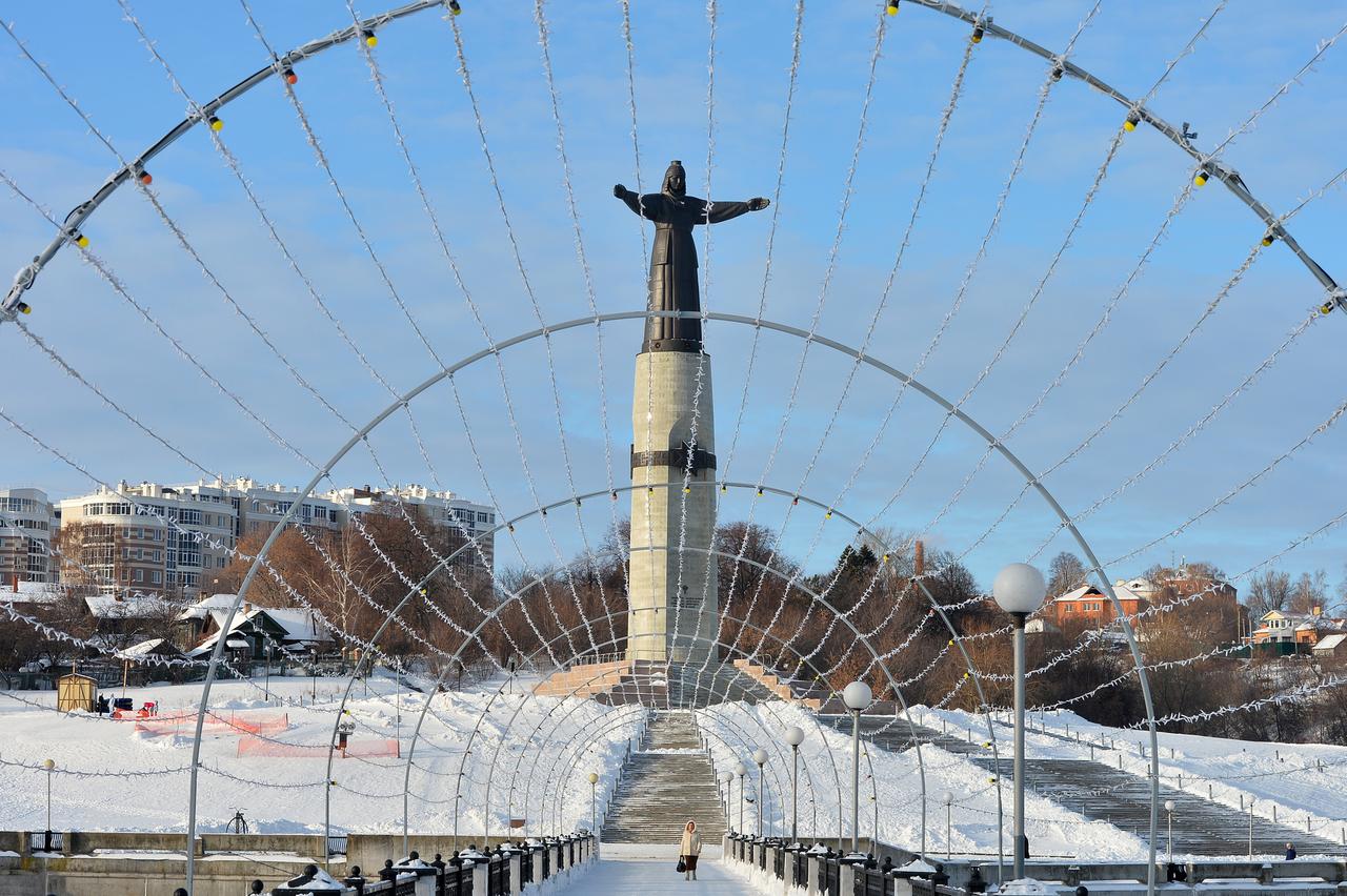 Названы популярные у москвичей для празднования Нового года города