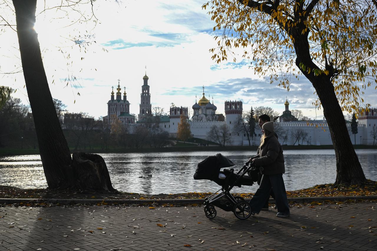 Первый день зимы встретил москвичей осенней погодой