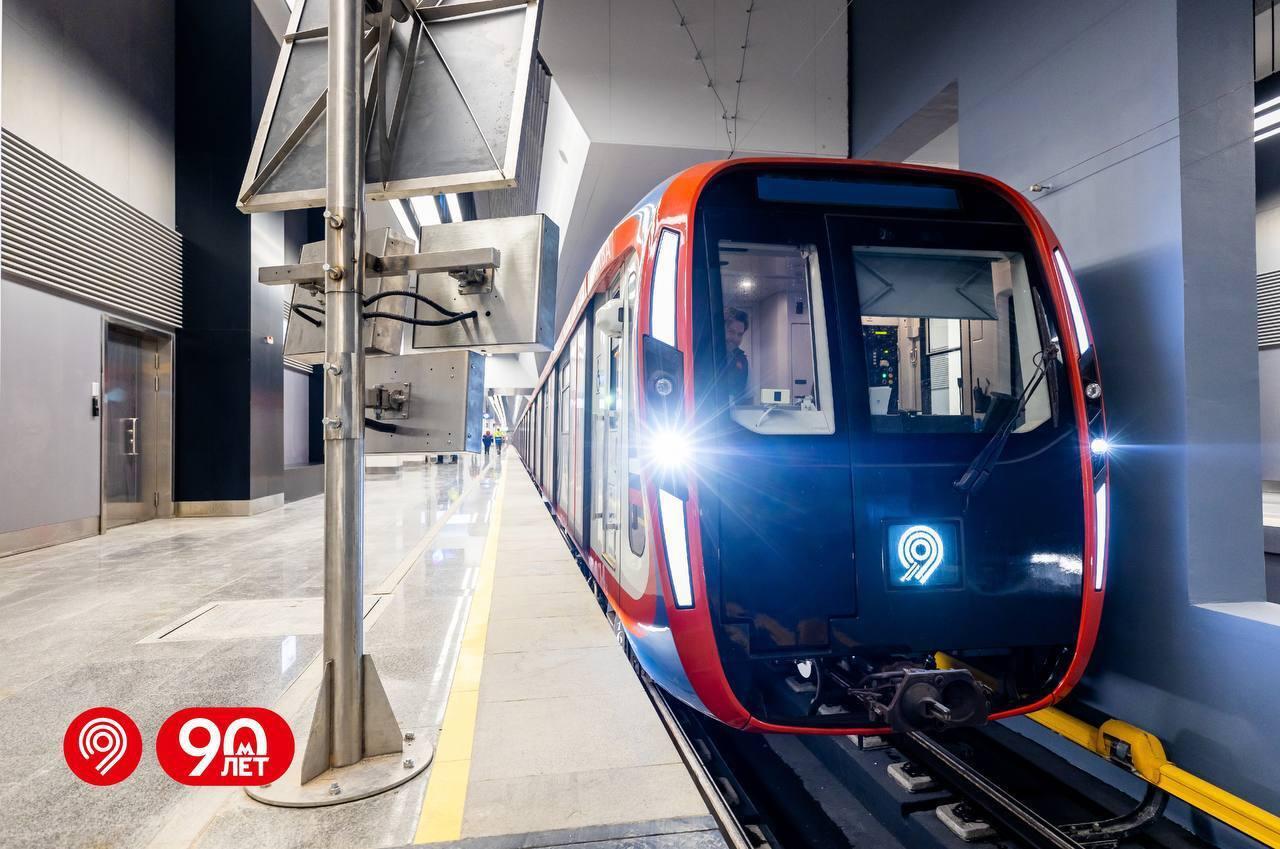 Названы сроки выхода на пути первого беспилотного поезда метро