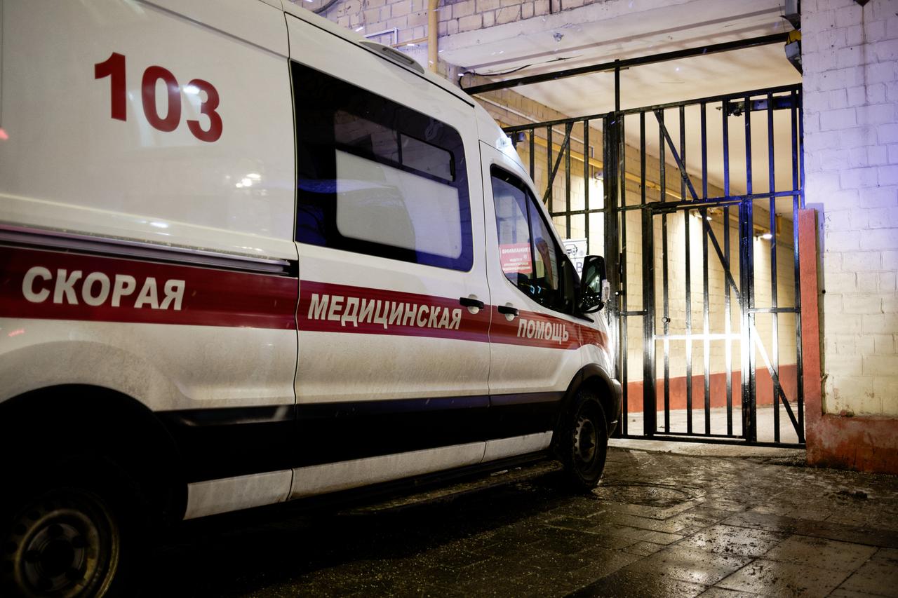 Ребенок погиб в результате нападения подростка с ножом на школу в Подмосковье