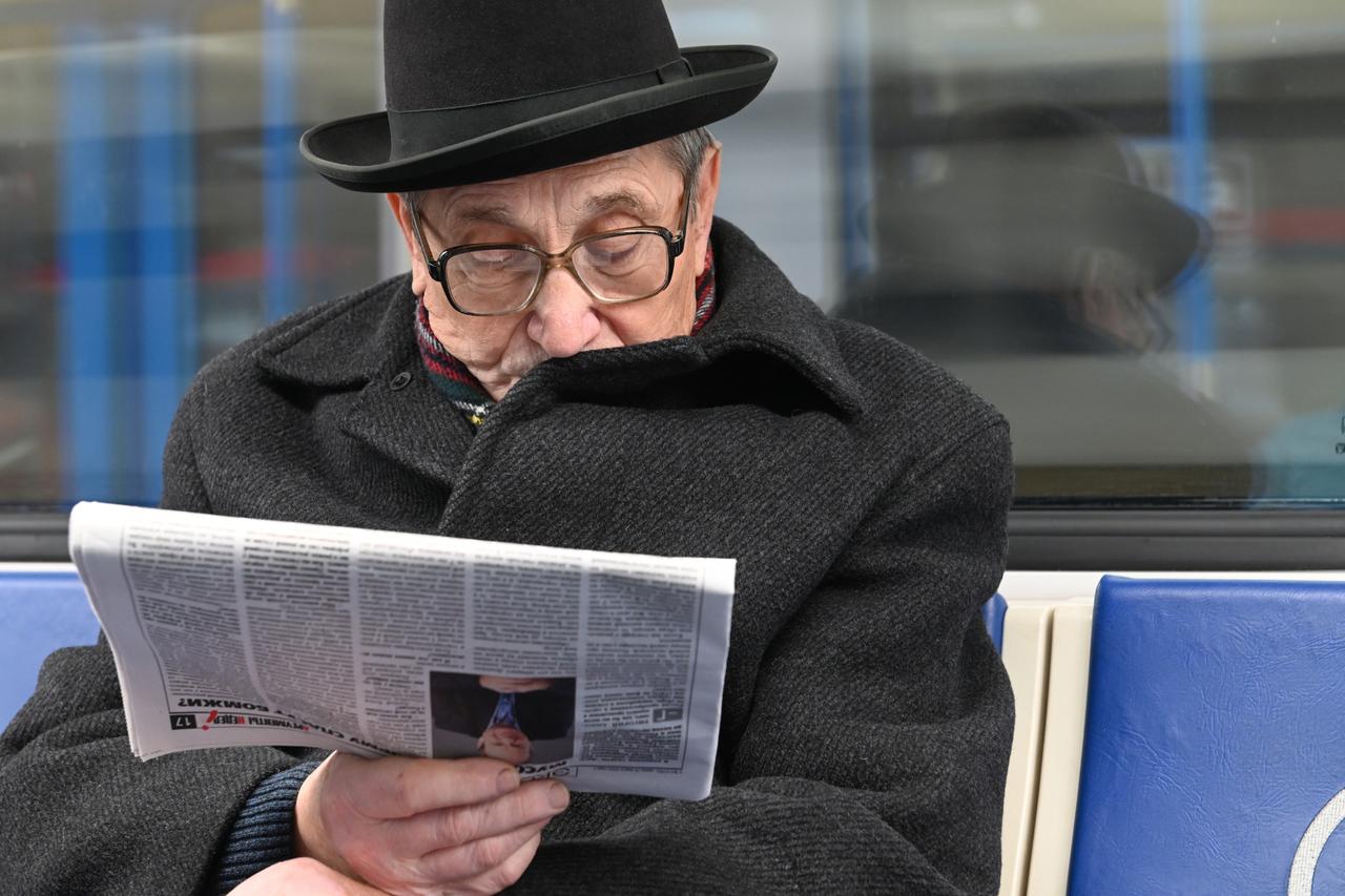 Россияне назвали причины возвращения интереса к печатным СМИ