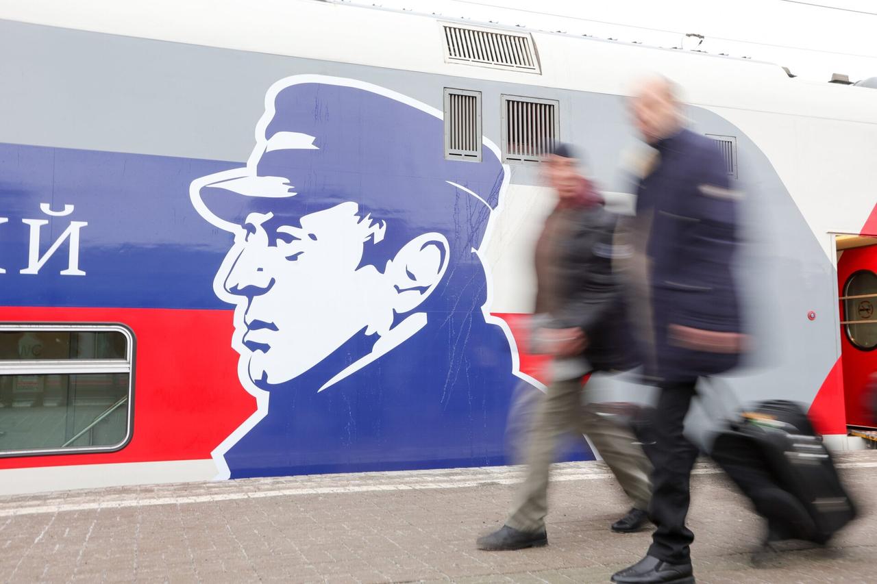 Поезд Жириновского впервые отправился из Москвы