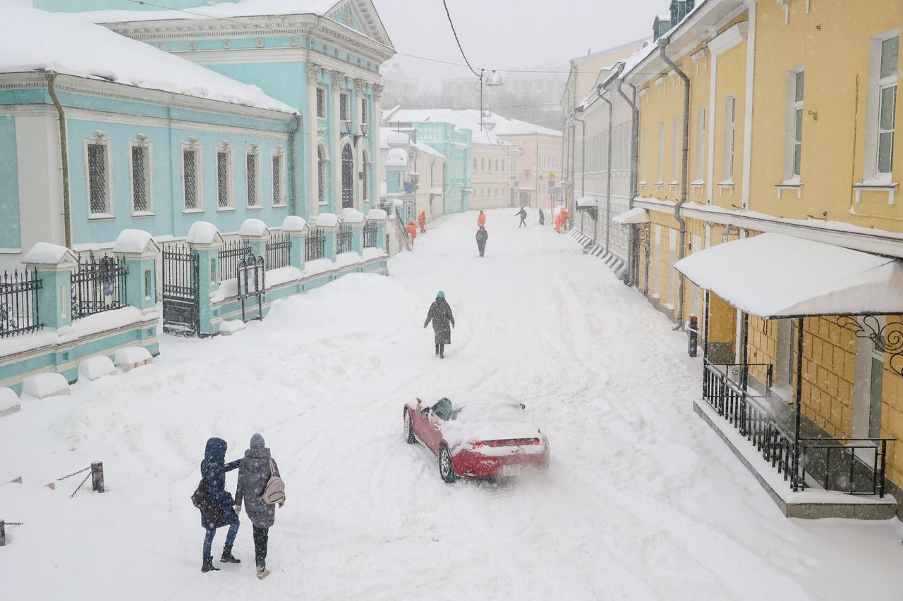Москвичам назвали срок окончания мощных снегопадов