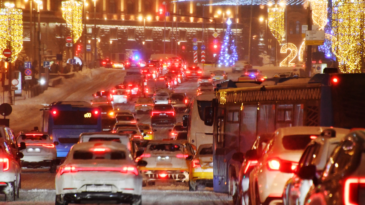 Москвичам рассказали о нестабильной погоде в столице в выходные