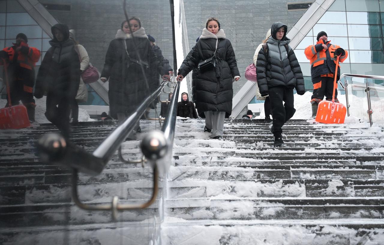 Названы условия неявки на работу из-за погоды