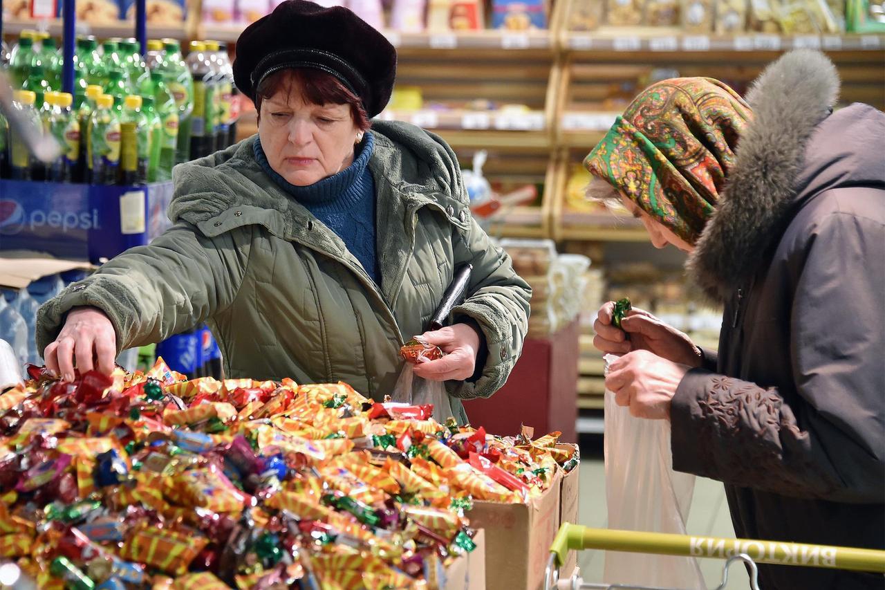 Россияне рассказали о любимых «запретных» продуктах