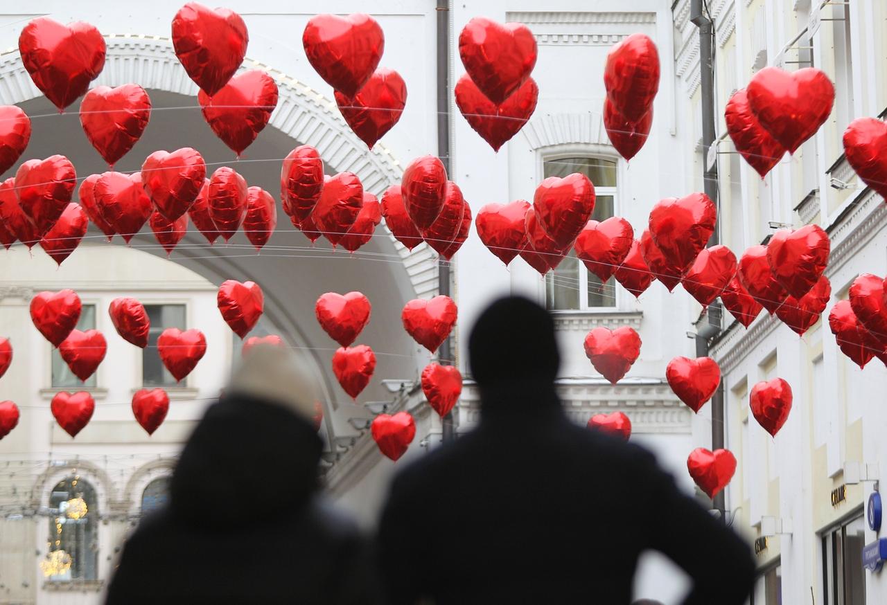 Москвичам рассказали о погоде в День всех влюбленных