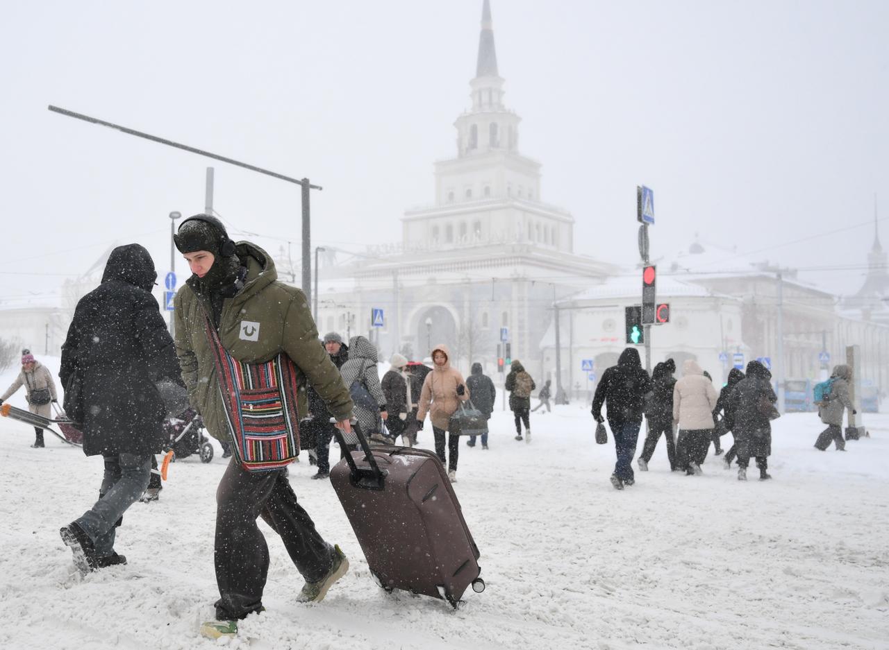 Снежный циклон обрушился на Москву