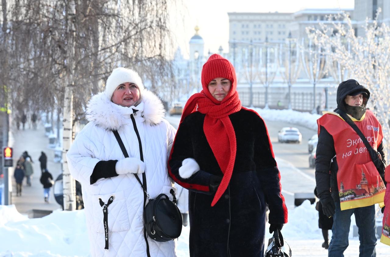 Москвичам пообещали оттепель и ледяной дождь в выходные