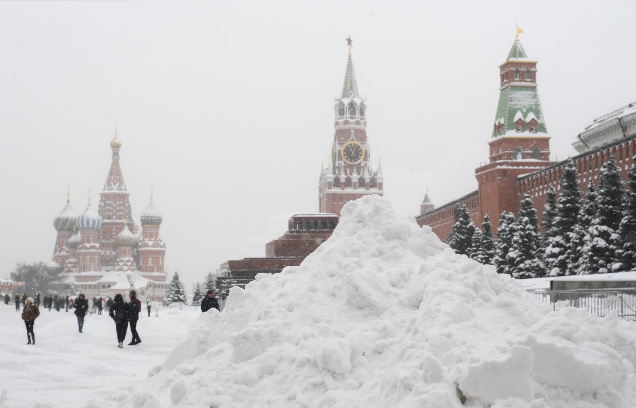 Москвичам назвали срок таяния снега