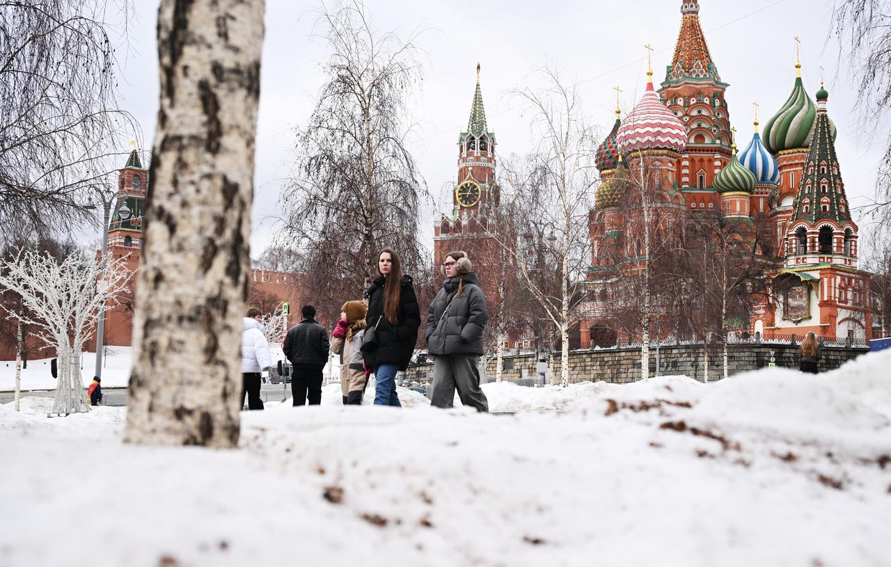 Москвичам предсказали потепление в праздничные дни