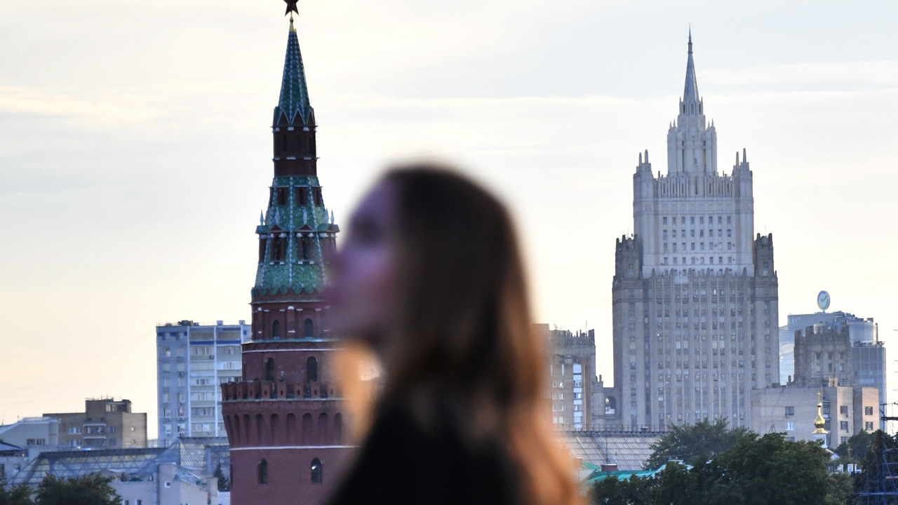 Москвичам рассказали о неустойчивой погоде летом