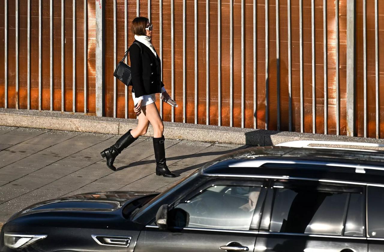 Синоптик назвала самый теплый день на текущей неделе в Москве